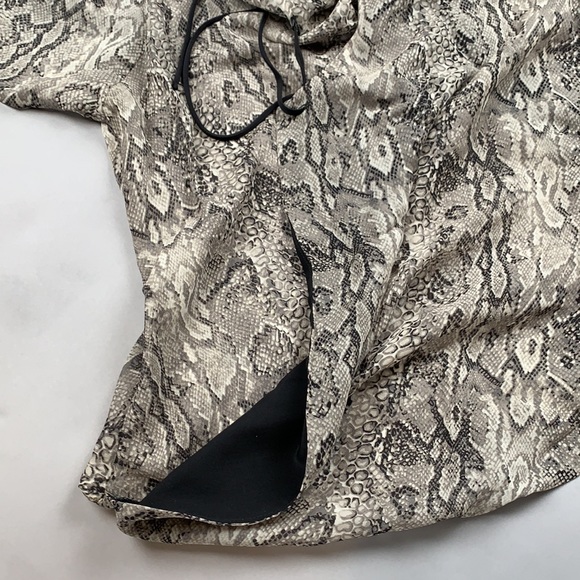 NWT BCBGMaxAzria Snake Print Blouse - Picture 4 of 7